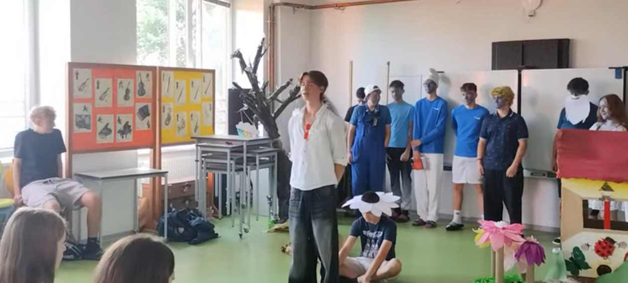 Deváťáci v roli režisérů i herců: